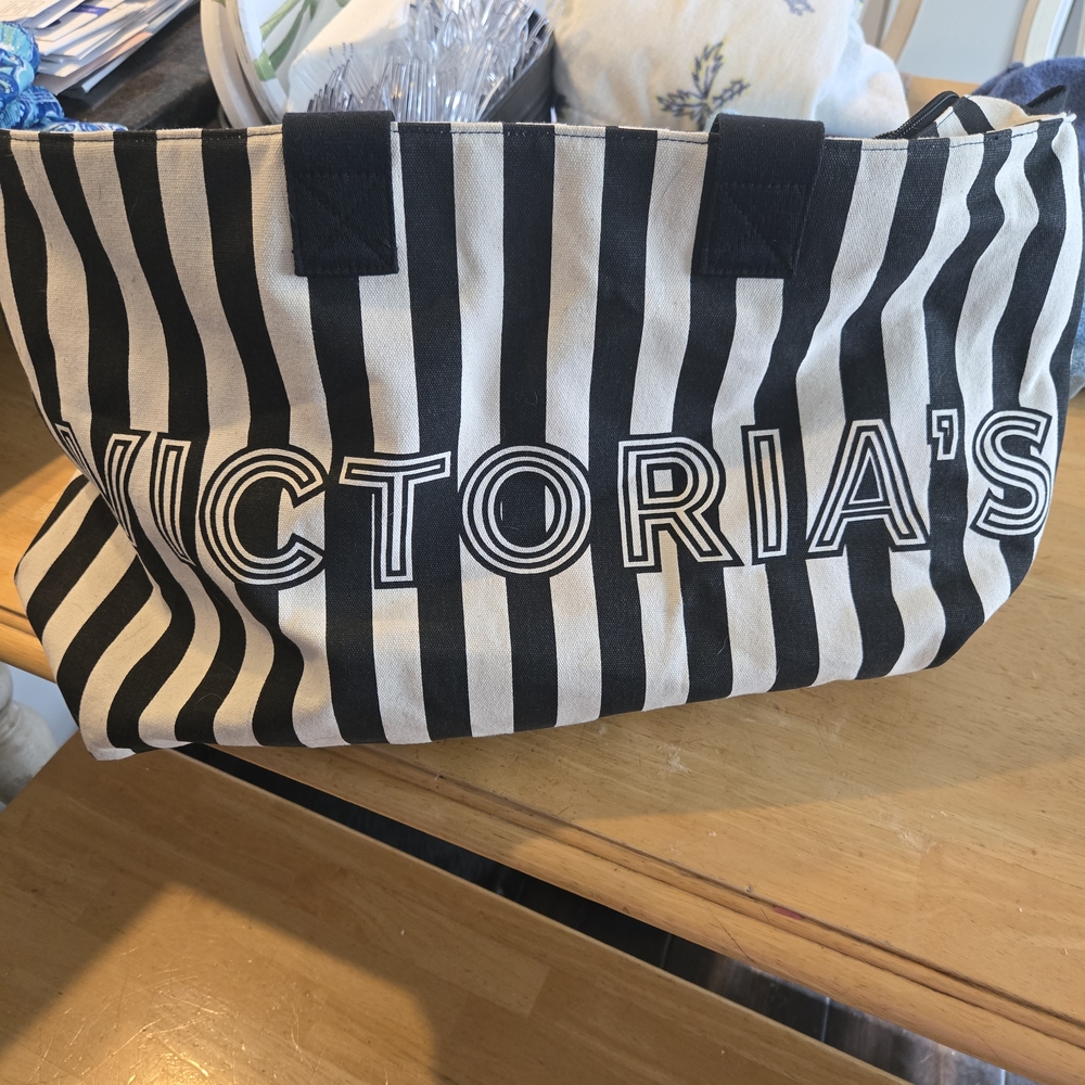 Victoria K Bold Black and White Striped Tote